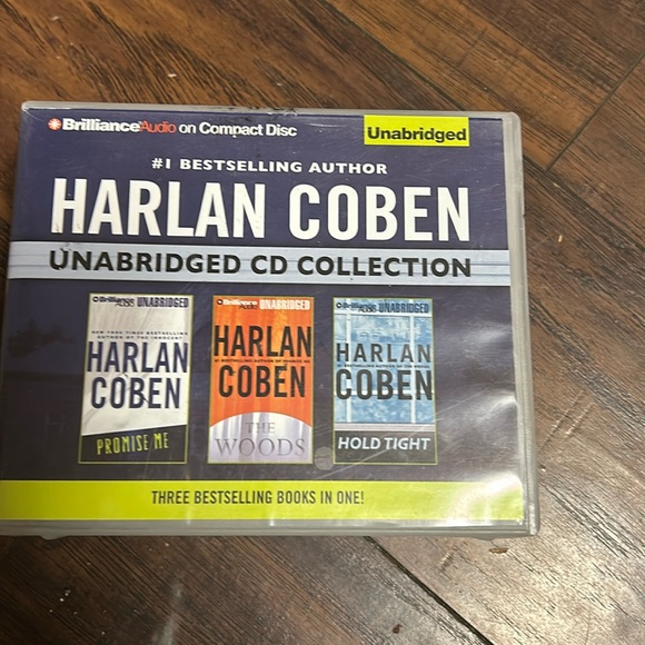 Audiobook cd Harlan Coben , promise me, the woods, and hold tight audio books - Picture 1 of 2